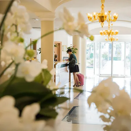 Palace Desenzano 4* Desenzano del Garda