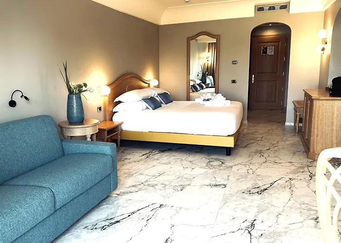 Palace Desenzano Hotel 4*